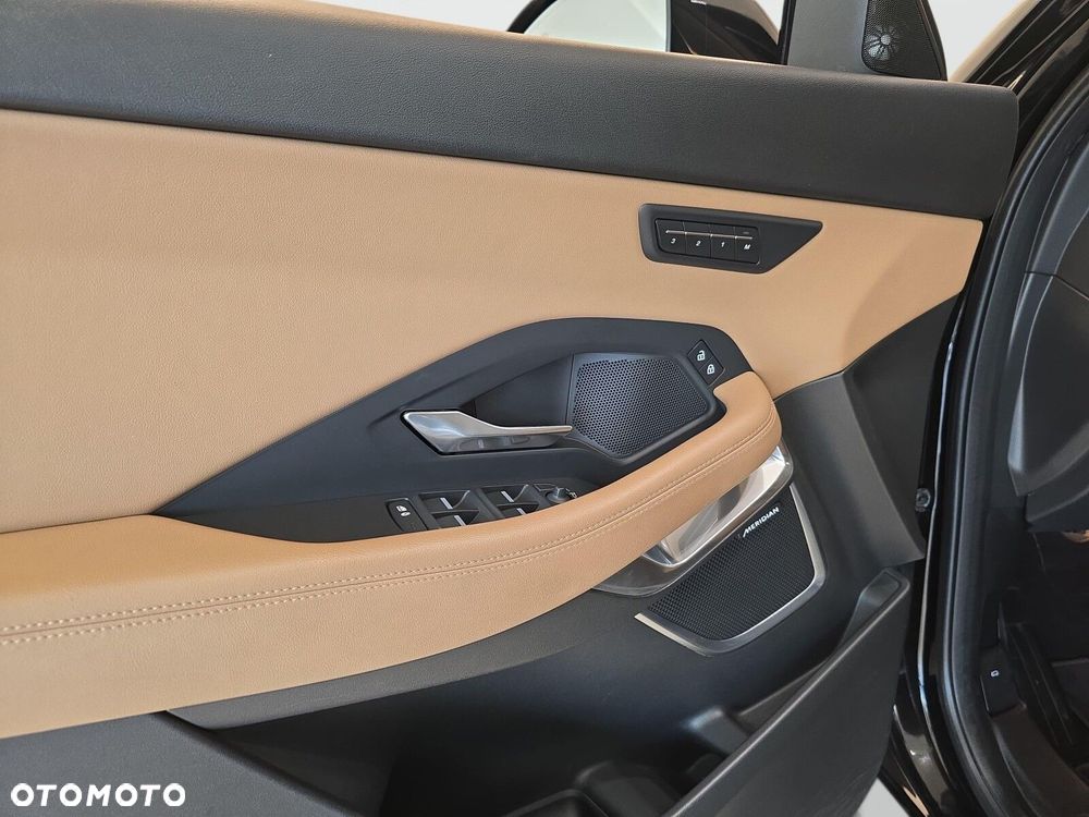 Jaguar E-Pace - 16