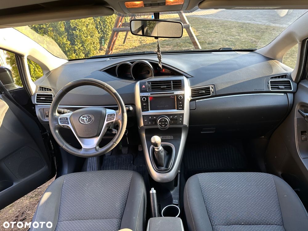 Toyota Verso 1.8 Premium EU5 - 13