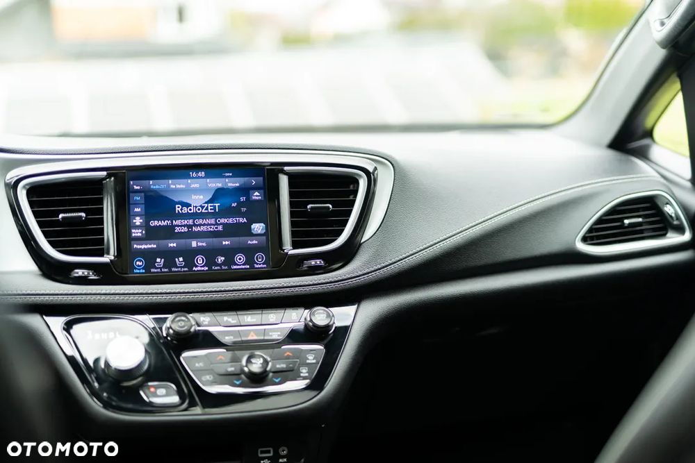 Chrysler Pacifica - 20