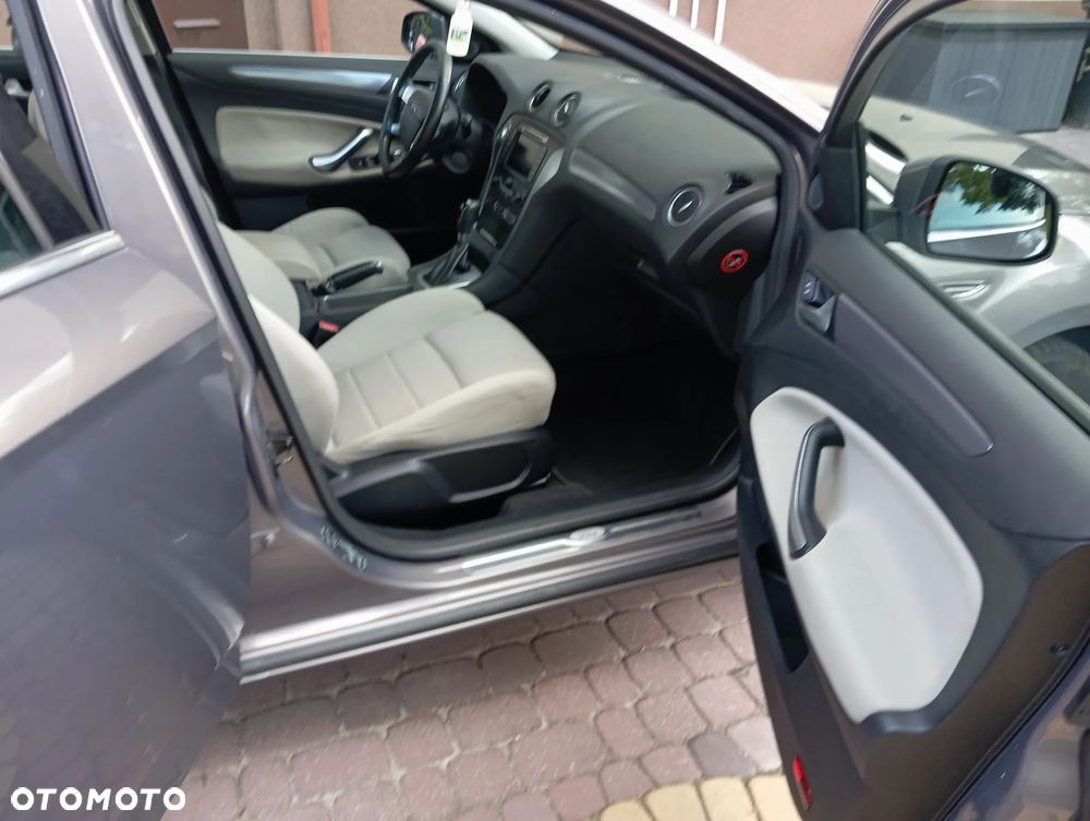 Ford Mondeo - 7