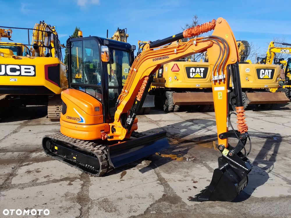 Kubota LONKING CDM6025 - 3