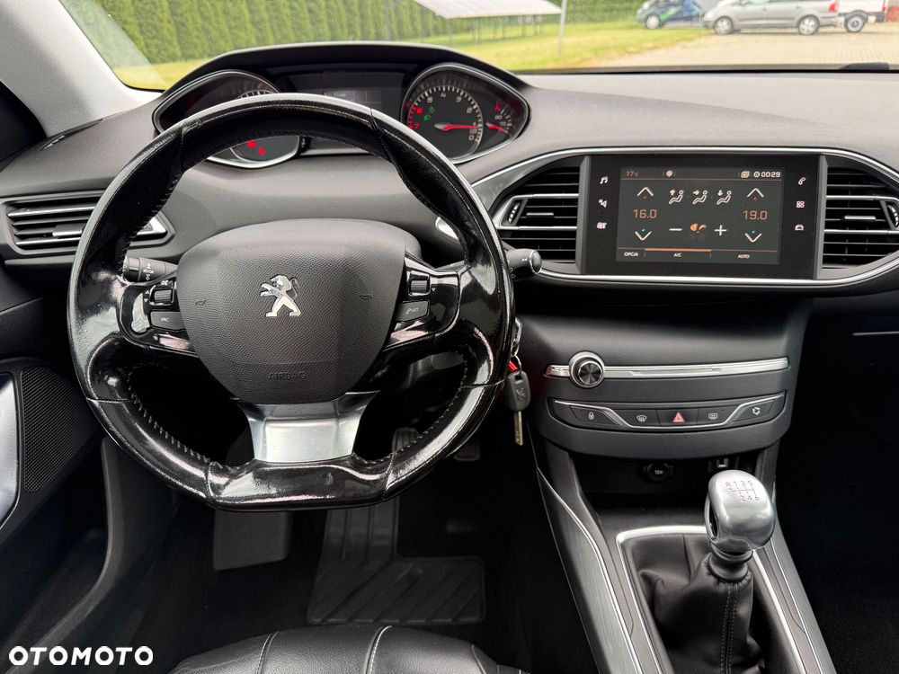 Peugeot 308 - 32