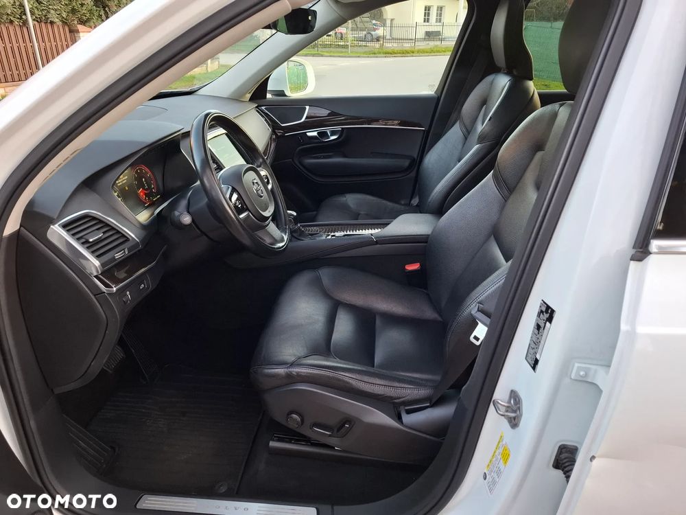 Volvo XC 90 - 17