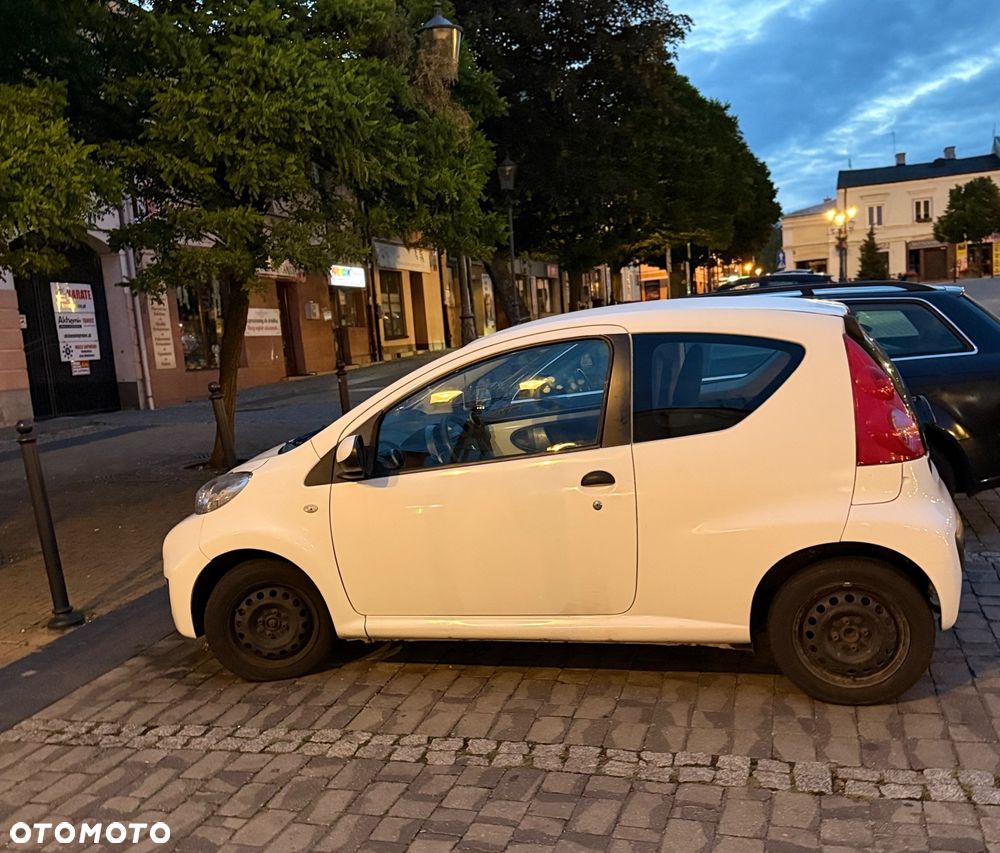 Peugeot 107 1.0 Trendy - 2
