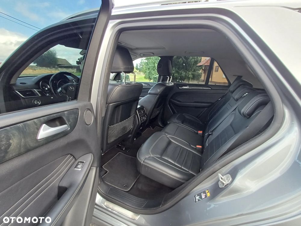Mercedes-Benz ML - 13