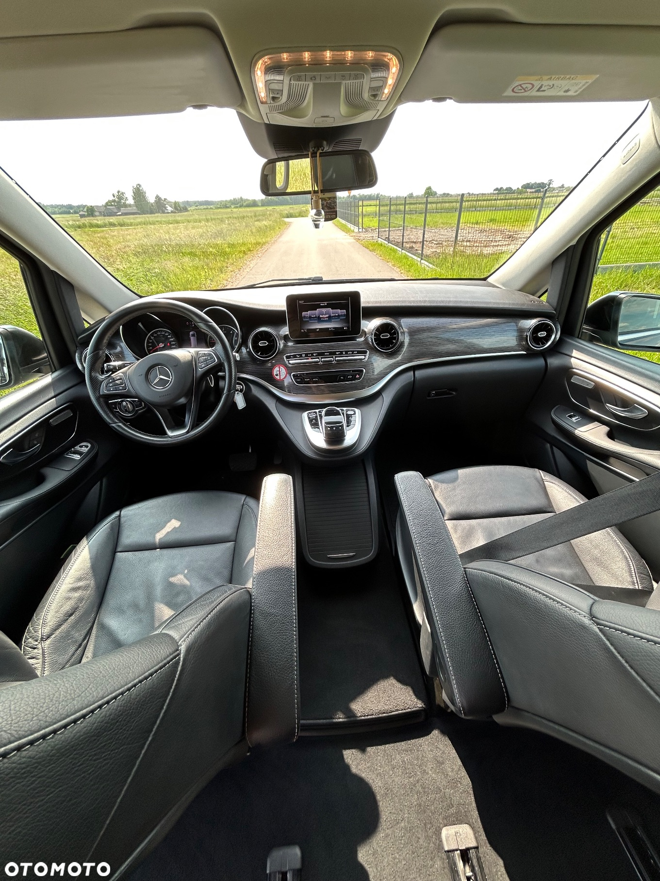 Mercedes-Benz Klasa V - 14