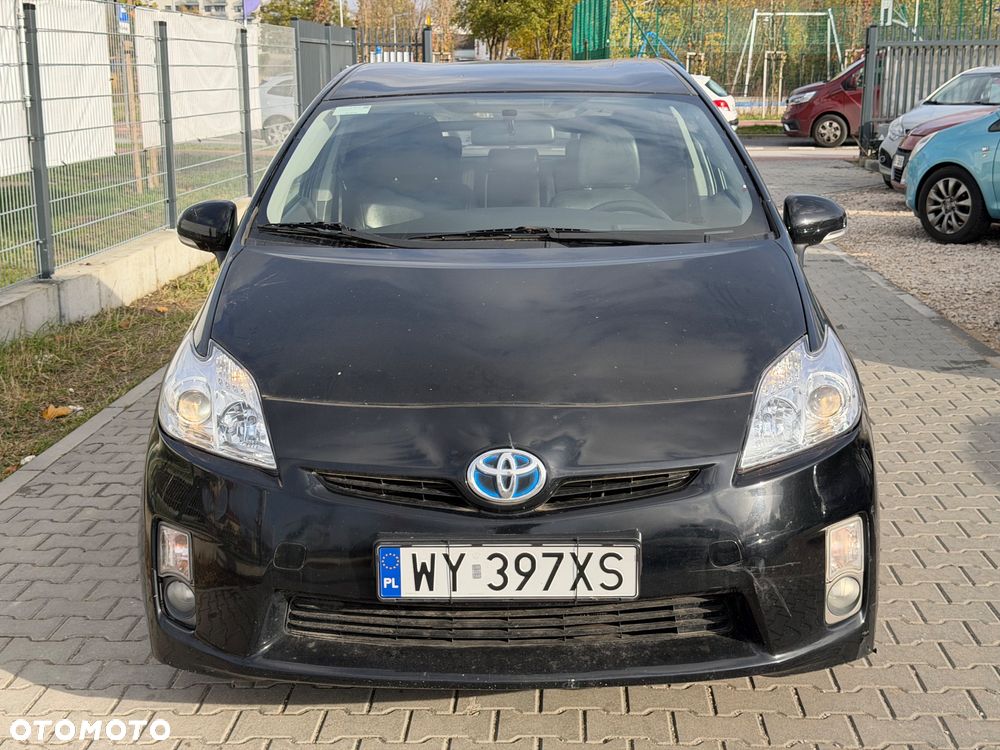 Toyota Prius (Hybrid) Executive - 10