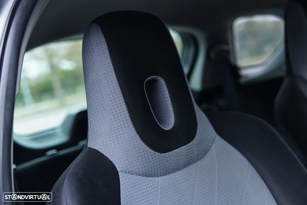 Toyota iQ 1.0 VVT-i 2 MultiDrive EP+NAVI+Bluetooth - 35