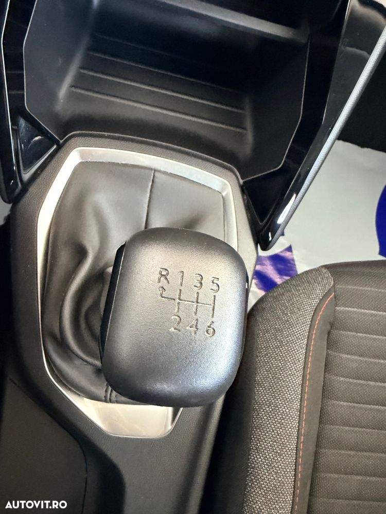 Peugeot 2008 PureTech 100 Allure - 22