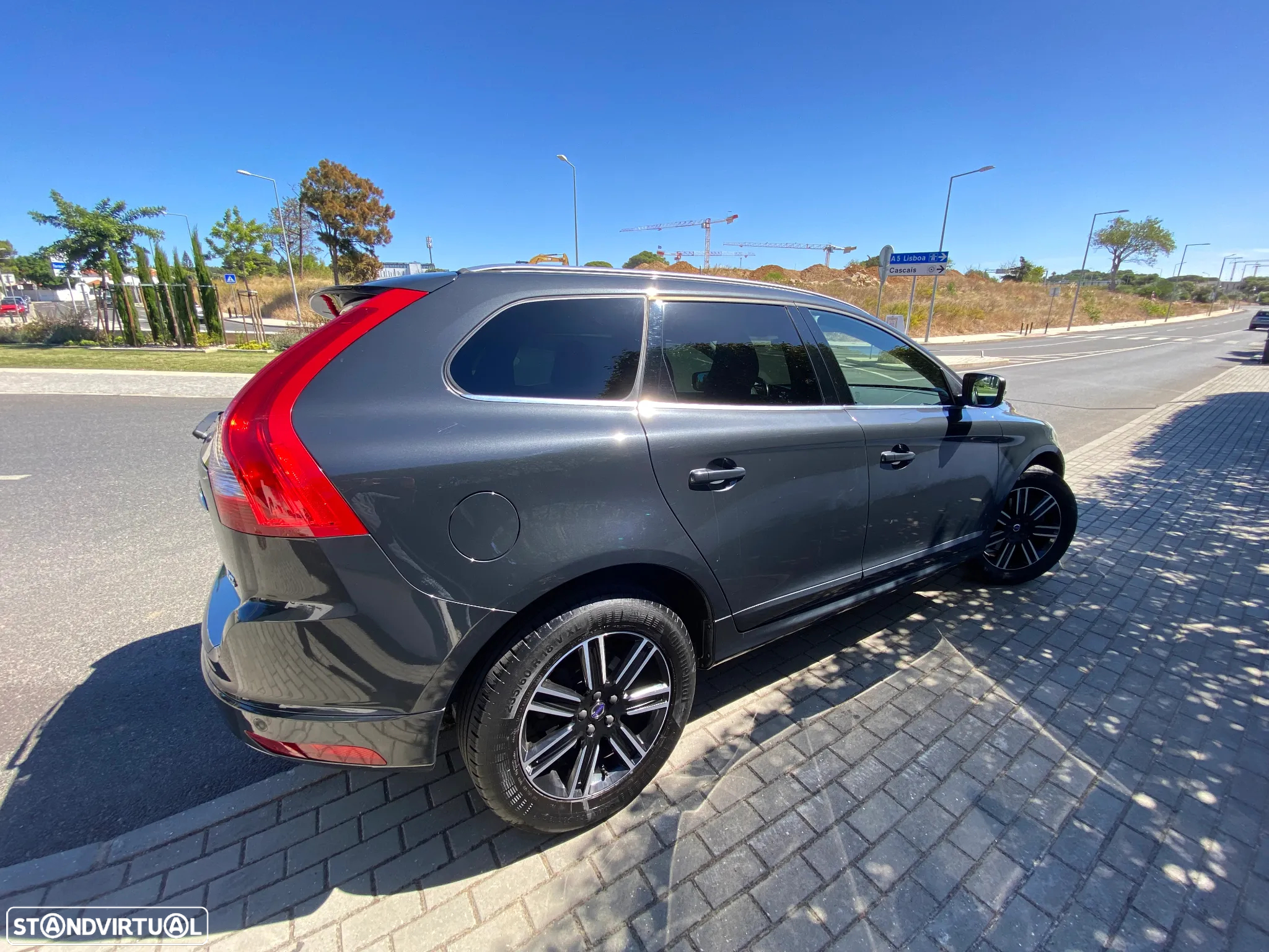 Volvo XC 60 2.0 D3 Momentum - 4