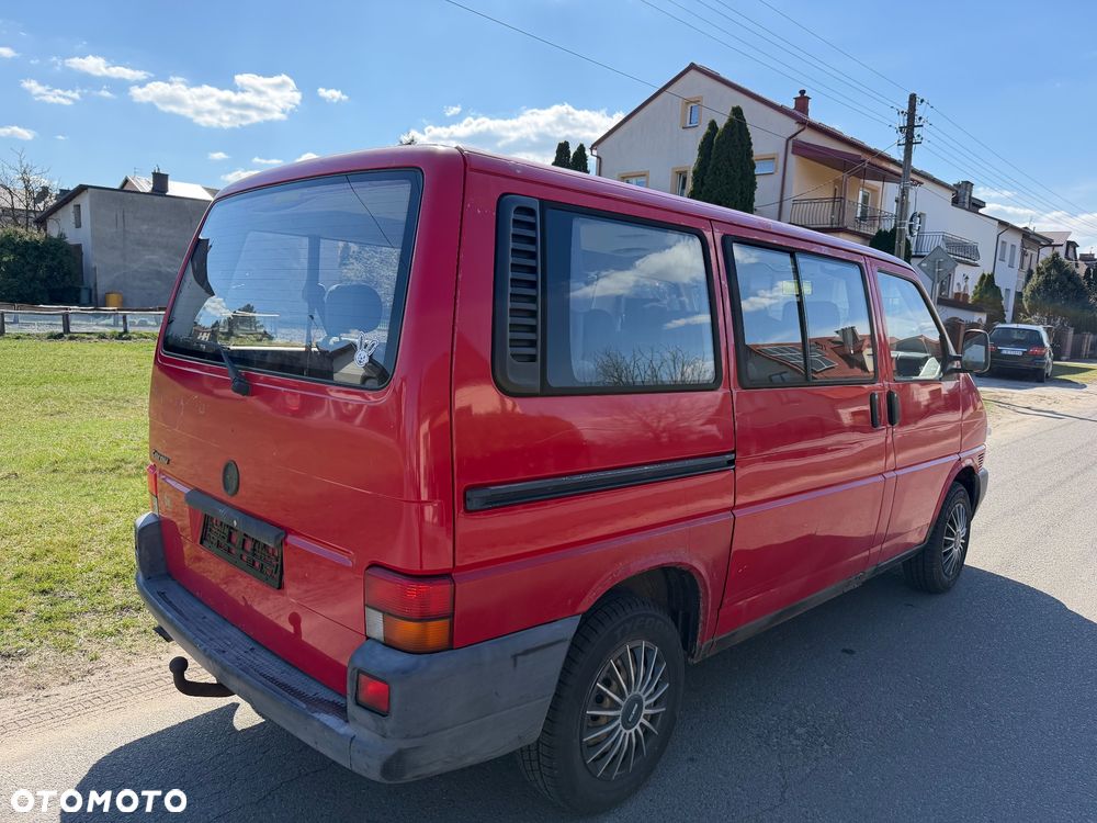 Volkswagen Caravelle Basis / CL - 4