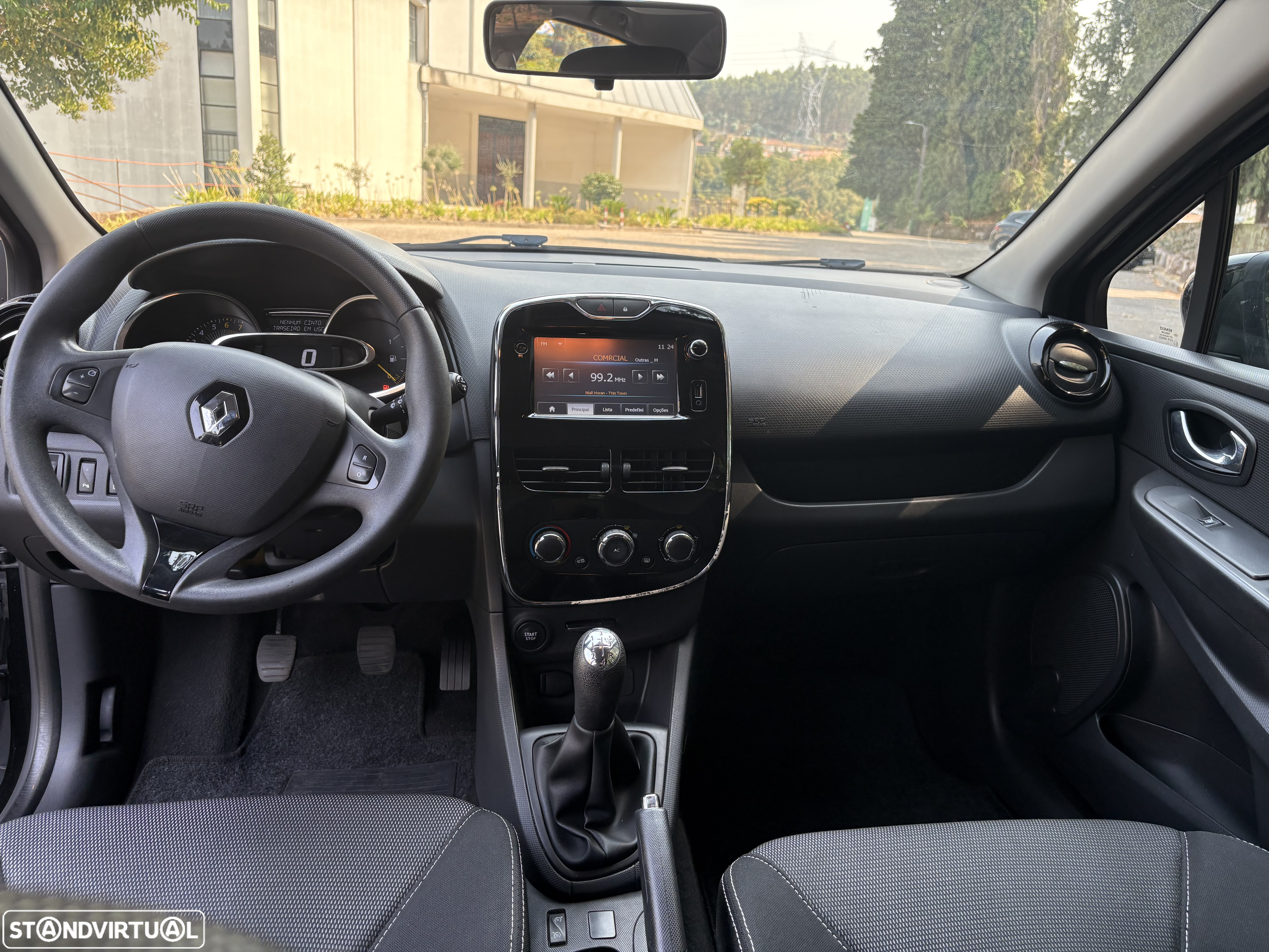 Renault Clio 0.9 TCE Dynamique S - 12