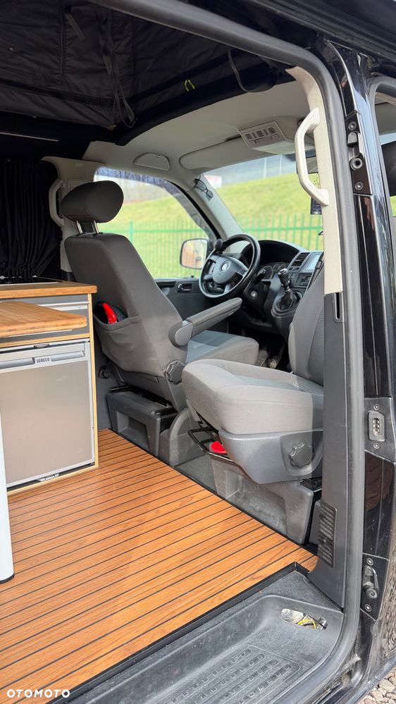 Volkswagen Caravelle - 19