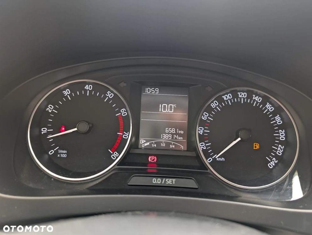 Skoda RAPID 1.2 TSI (Green tec) Active - 8