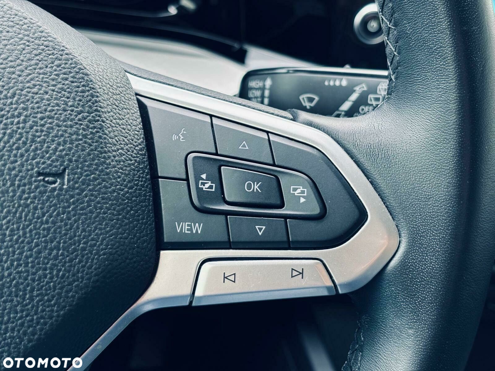 Volkswagen Golf VIII 1.5 TSI EVO Life - 23