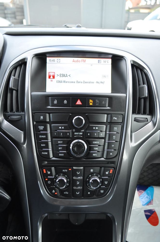 Opel Astra 1.6 Turbo Automatik - 28