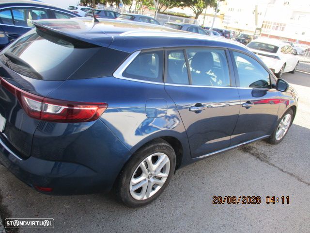 Renault Mégane 1.5 dCi Zen - 4