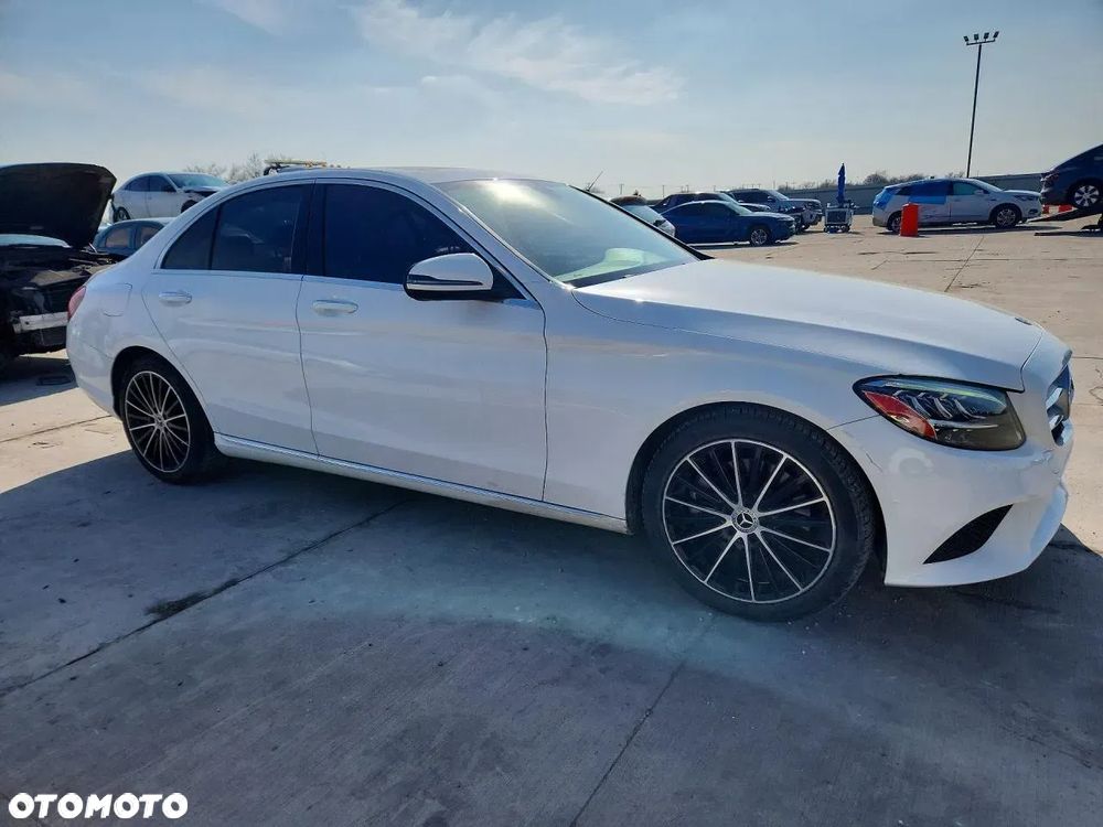 Mercedes-Benz Klasa C 300 4Matic 9G-TRONIC Exclusive - 1