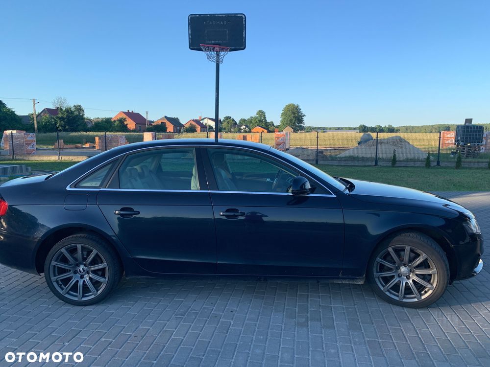 Audi A4 Limousine - 2