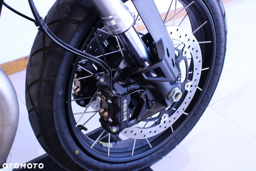 Moto Guzzi V85 - 28