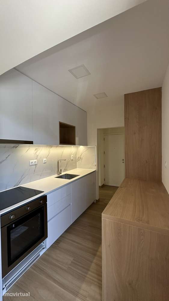 T1+1 totalmente remodelado | 52 m² | Bonfim – Porto - Grande imagem: 3/17