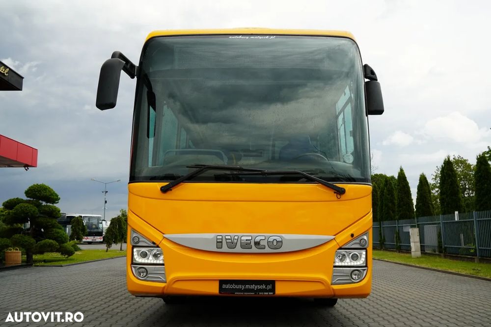 Iveco / EURO 6 / 68 LOCURI / LUNGIME - 10,5 M / AER CONDIȚIONAT - 11