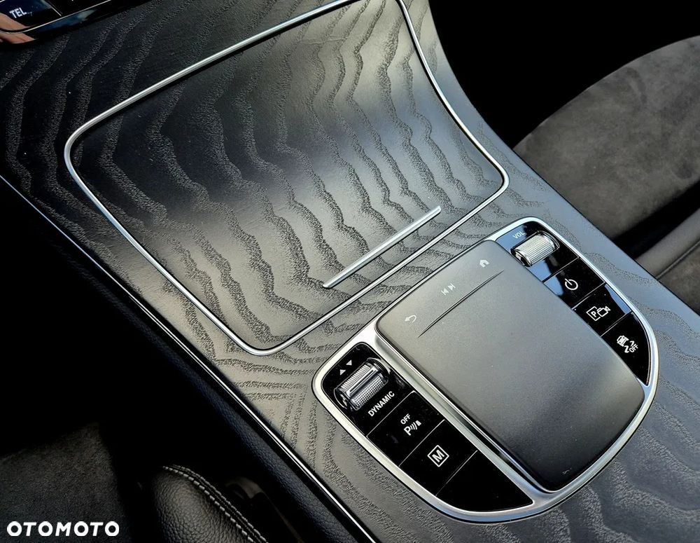 Mercedes-Benz GLC - 16