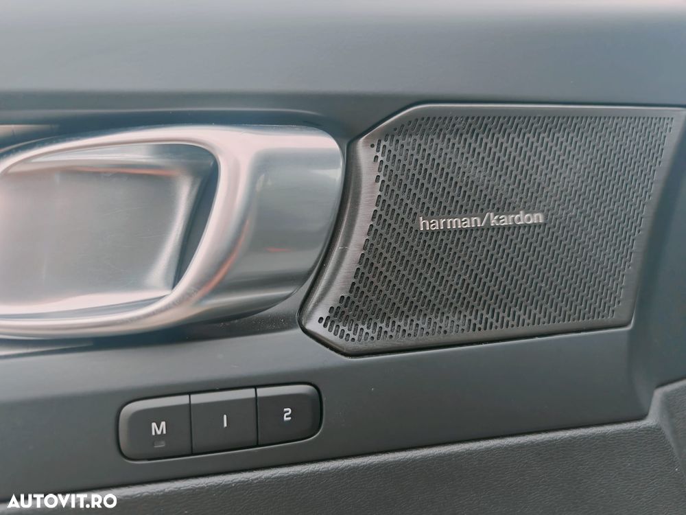 Volvo XC 40 T4 Recharge DKG Ultimate Bright - 21