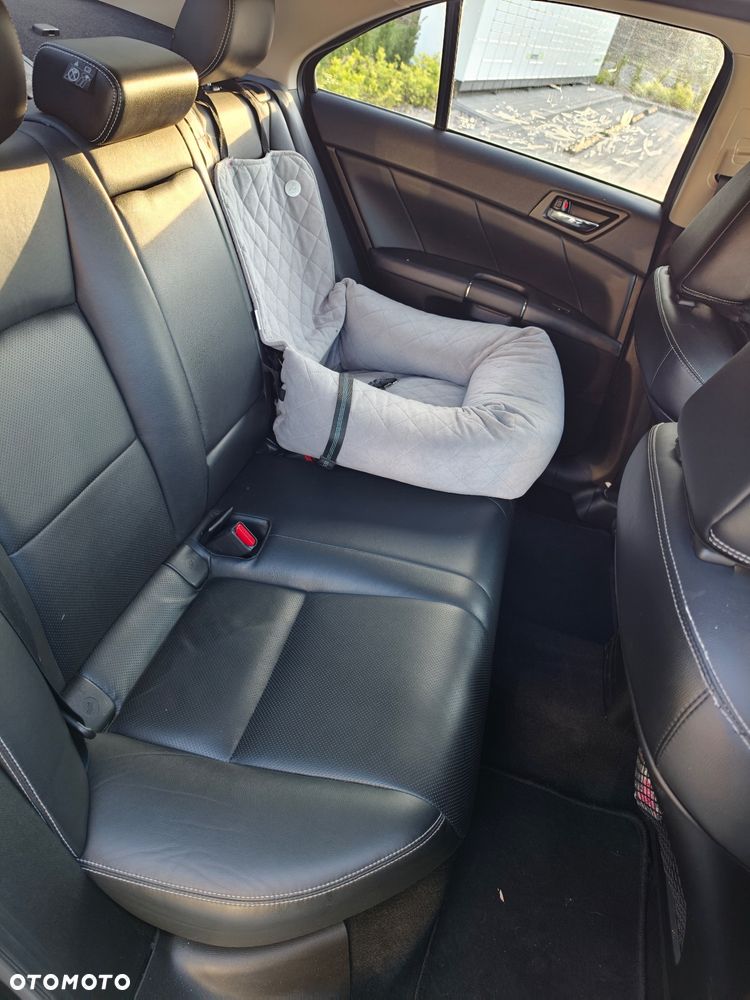Suzuki Kizashi 2.4 4x2 Sport - 8