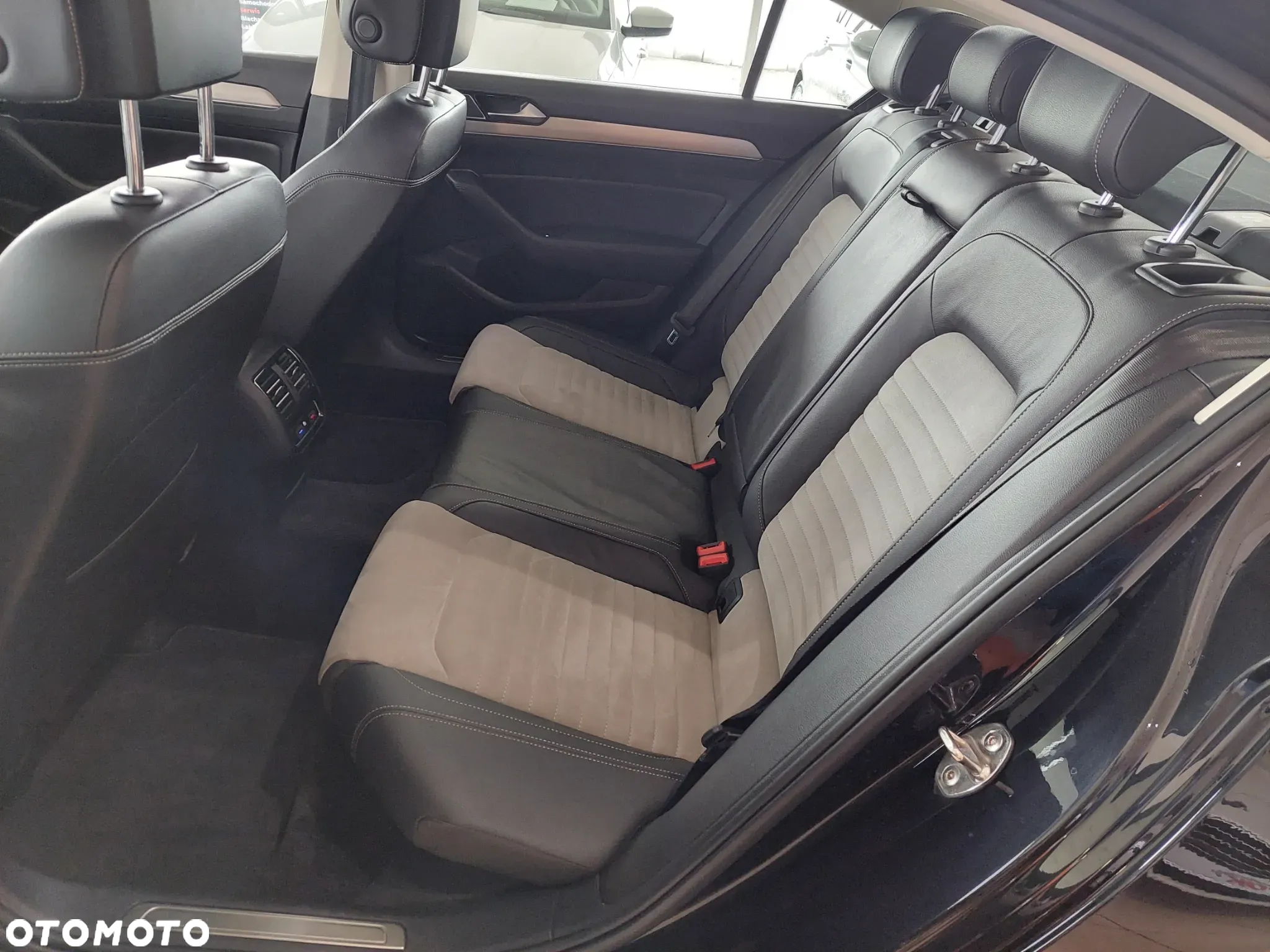Volkswagen Passat 1.8 TSI BMT Highline DSG - 20