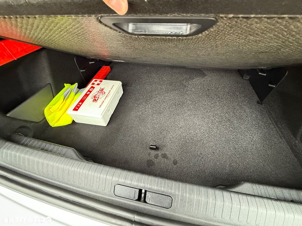 Citroën C4 1.2 PureTech S&S EAT8 Feel - 24