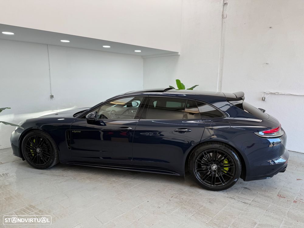 Porsche Panamera Sport Turismo 4 E-Hybrid - 3