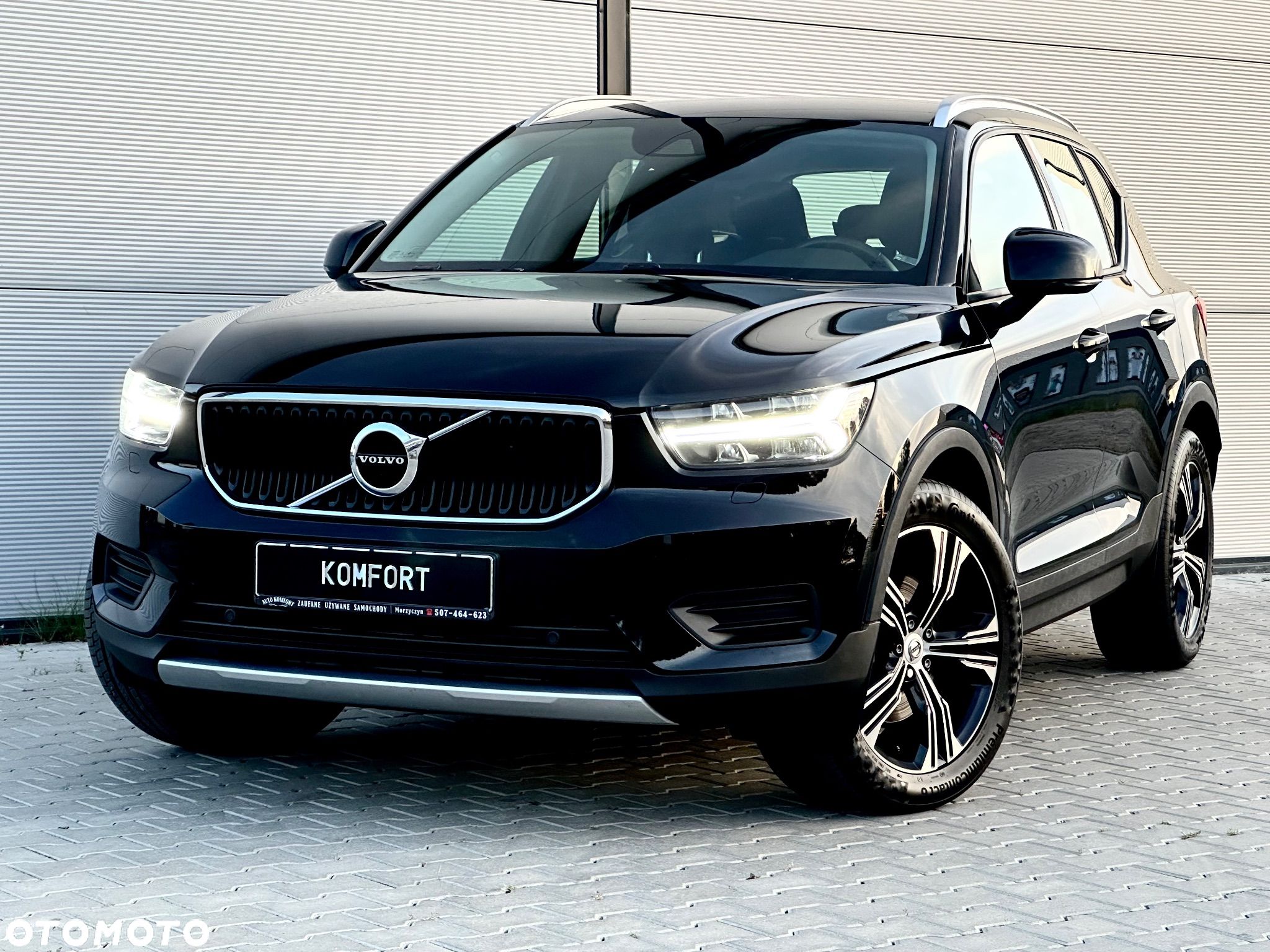 Volvo XC 40 D4 AWD Momentum Pro - 1