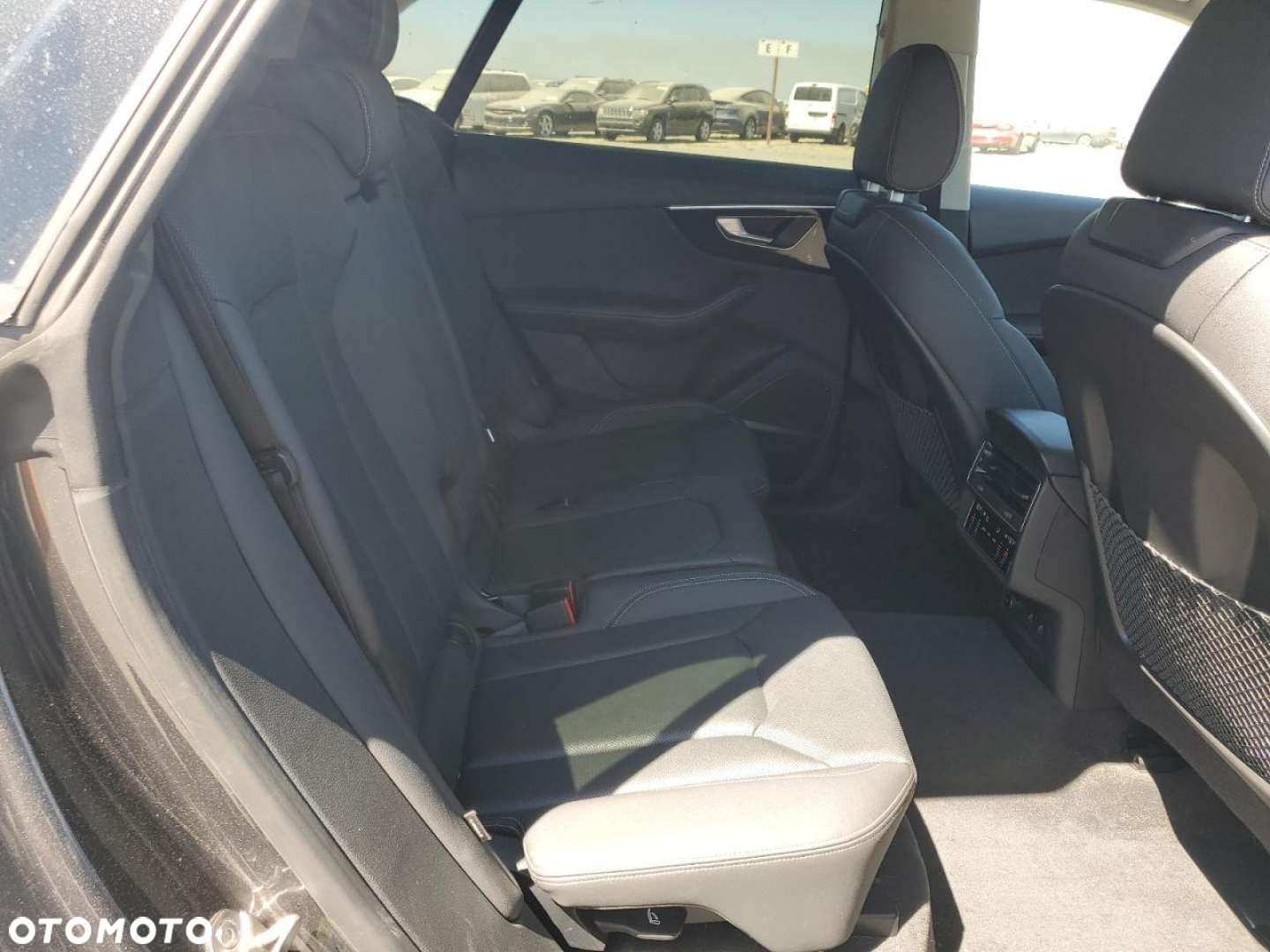 Audi Q8 - 12
