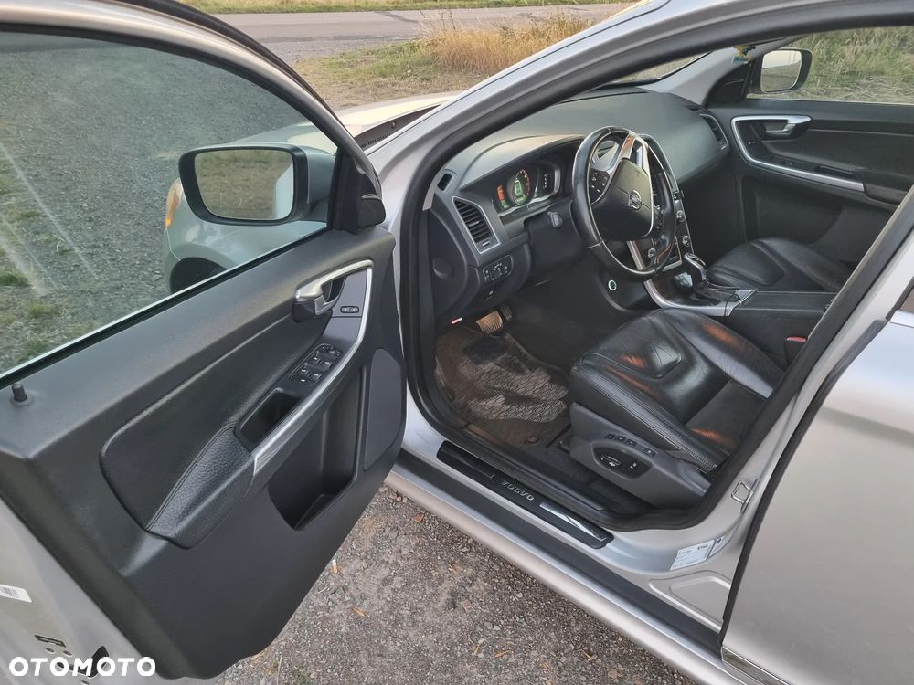 Volvo XC 60 - 8