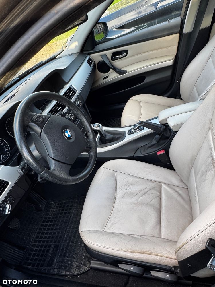 BMW Seria 3 320d - 5