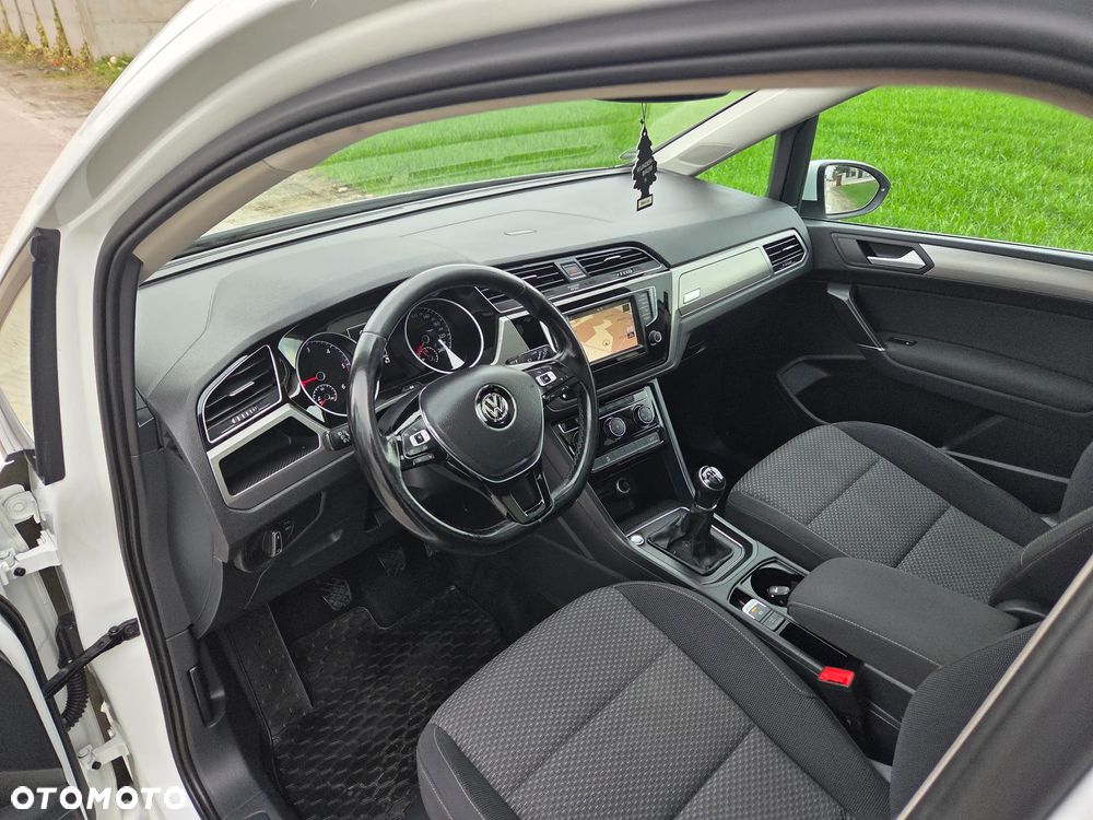 Volkswagen Touran 2.0 TDI SCR Comfortline - 9