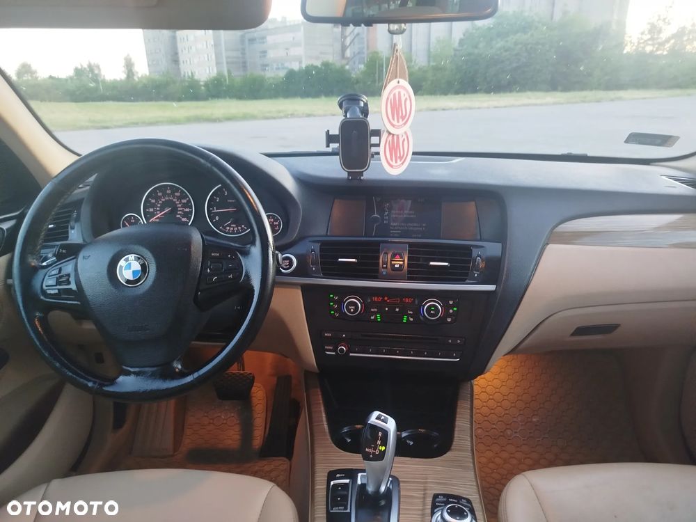 BMW X3 28i xDrive - 12