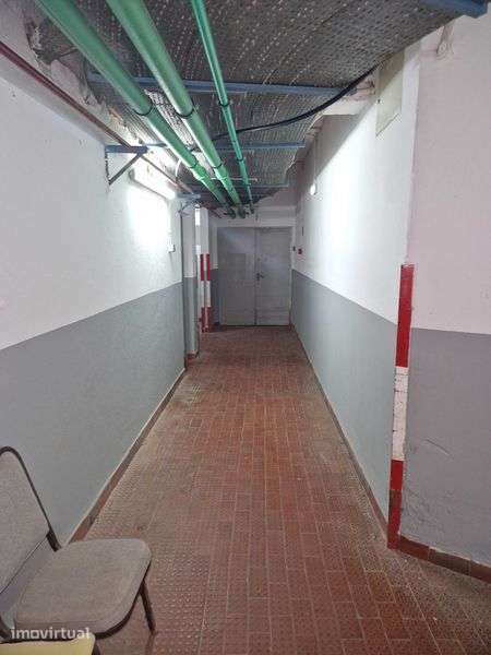 Arrecadação box com prateleiras - Portimão - Praia da Rocha - Grande imagem: 5/11