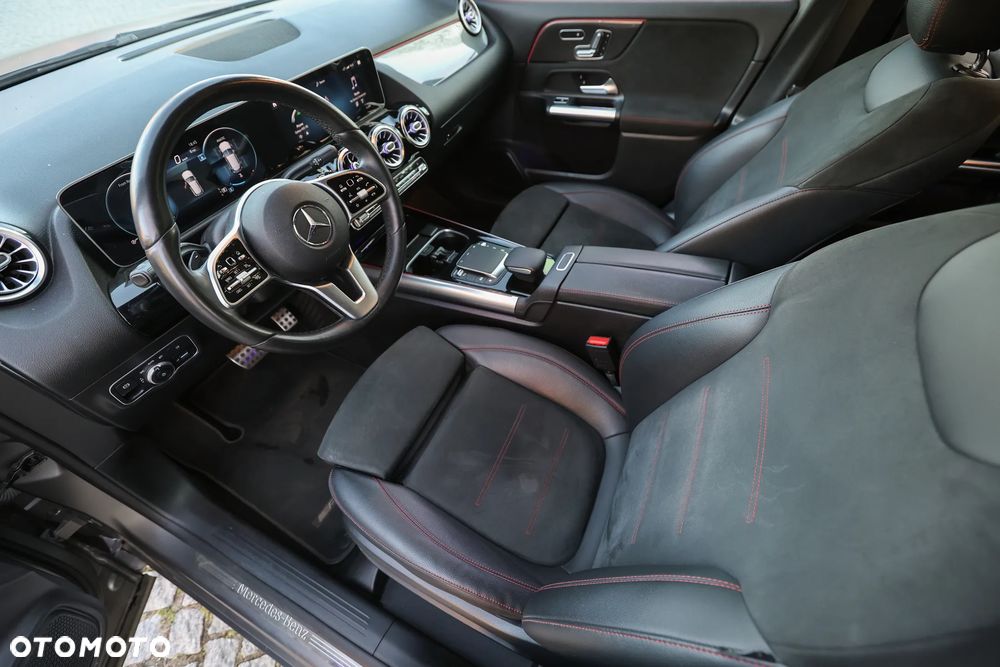 Mercedes-Benz GLA 250 4Matic 8G-DCT AMG Line - 17