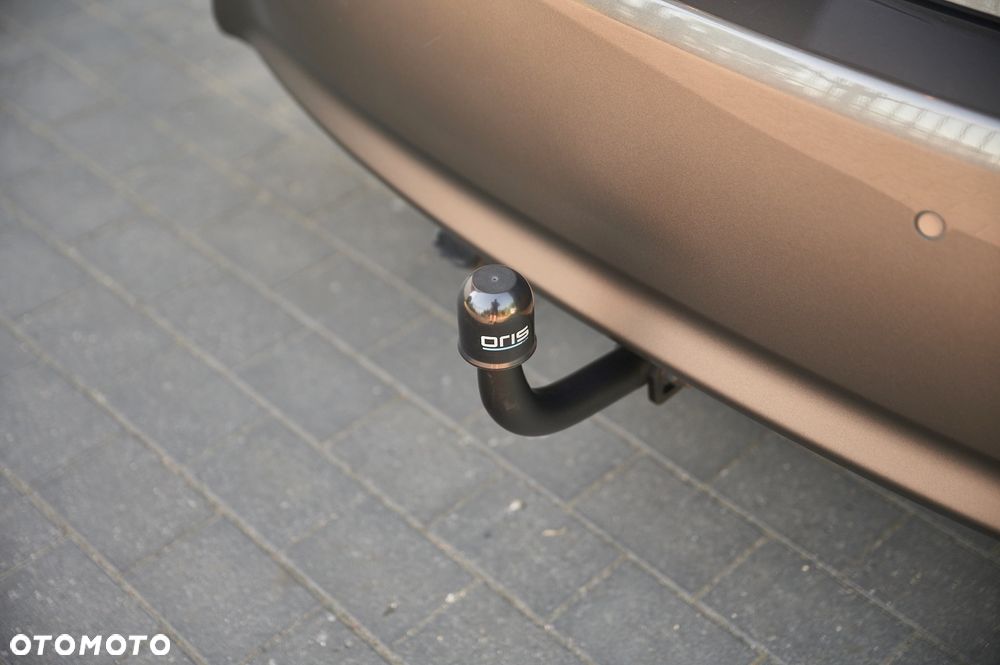 Toyota Corolla 1.6 Premium + - 20