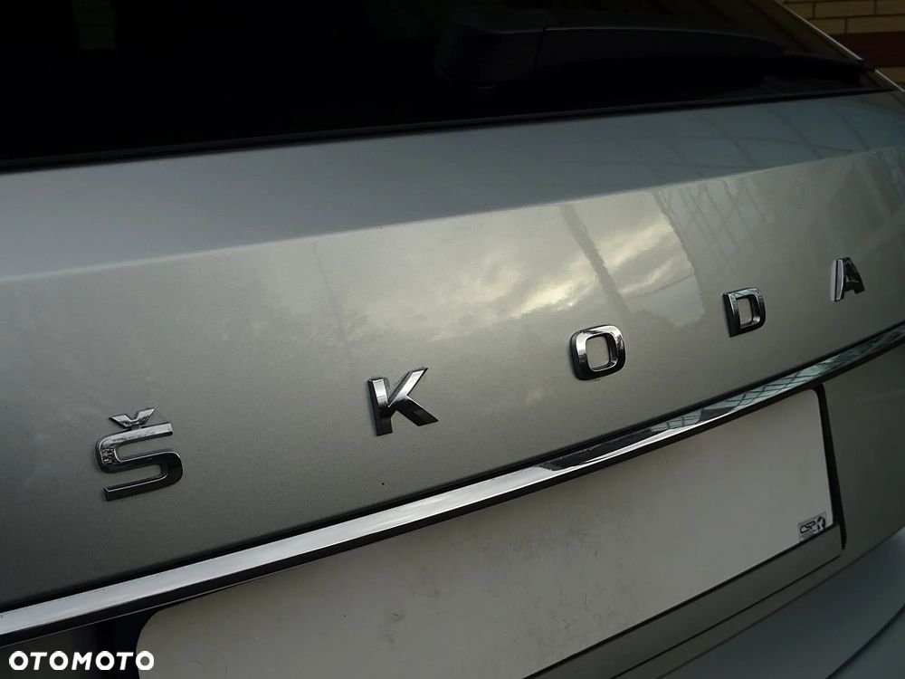 Skoda Superb 2.0 TDI SCR Style DSG - 26