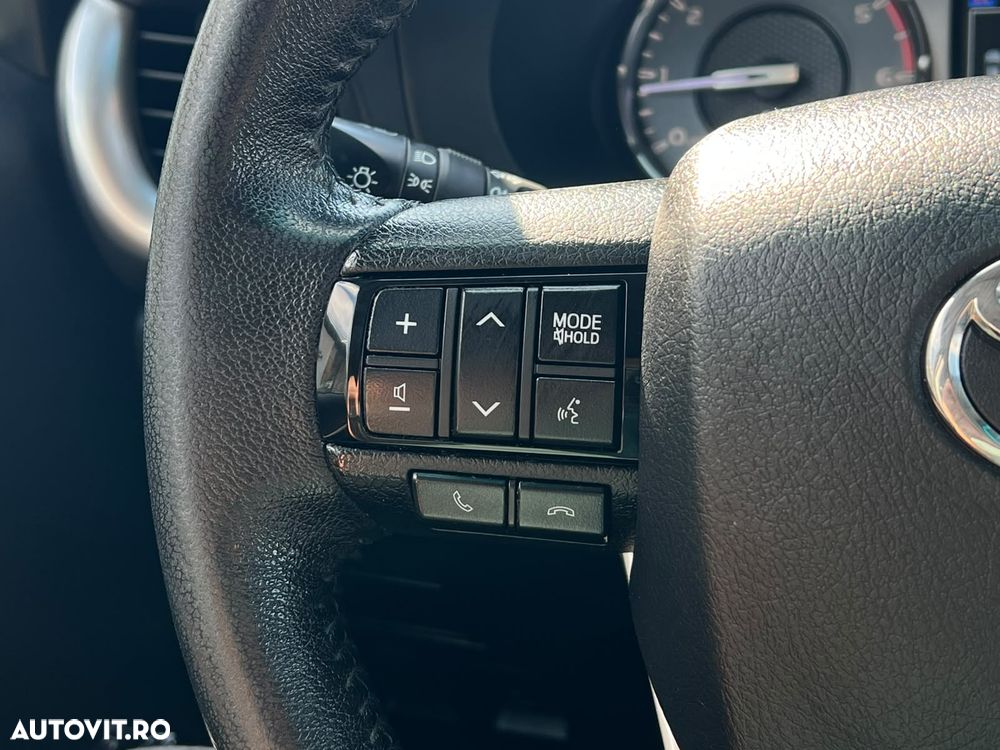 Toyota Hilux 4x4 Double Cab A/T Style - 23