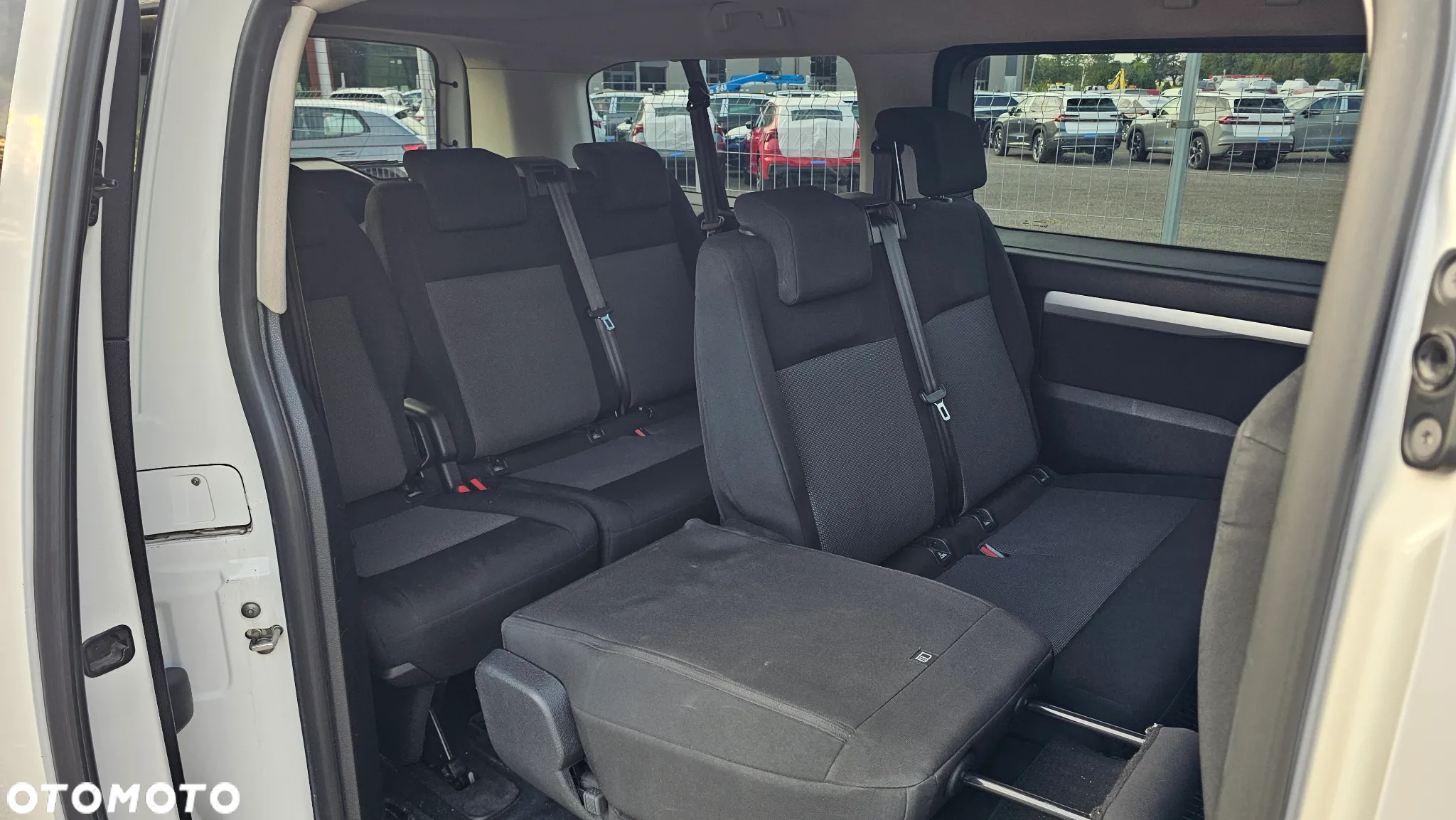 Toyota ProAce Kombi 2.0 D-4D Long 2,8t - 7