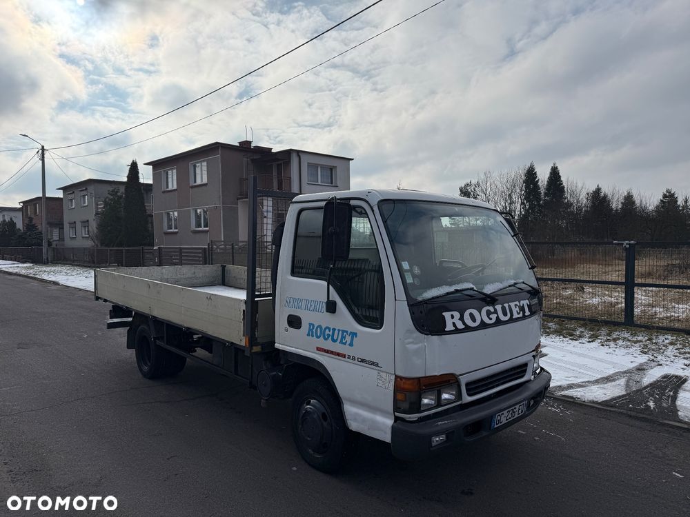 Isuzu NPR - 2