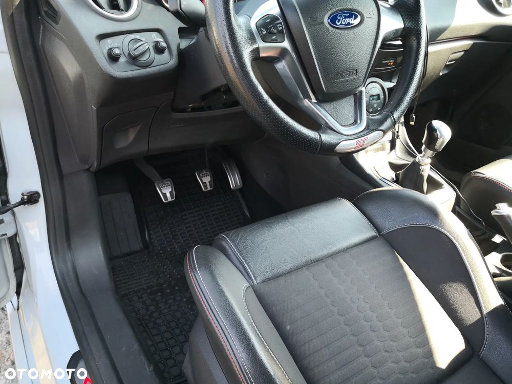Ford Fiesta - 18
