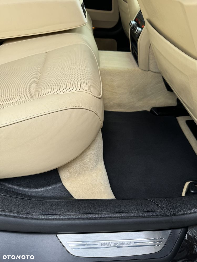 BMW Seria 7 740d xDrive - 16