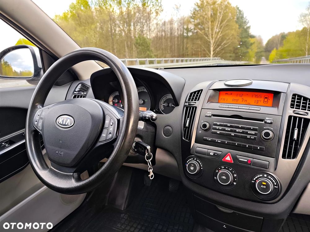 Kia Ceed 1.4 Comfort - 16