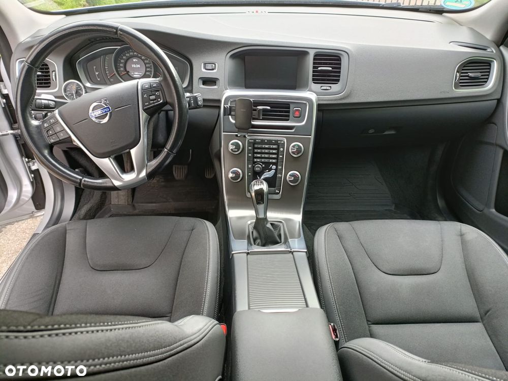 Volvo V60 D4 - 16