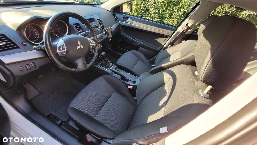 Mitsubishi Lancer - 3